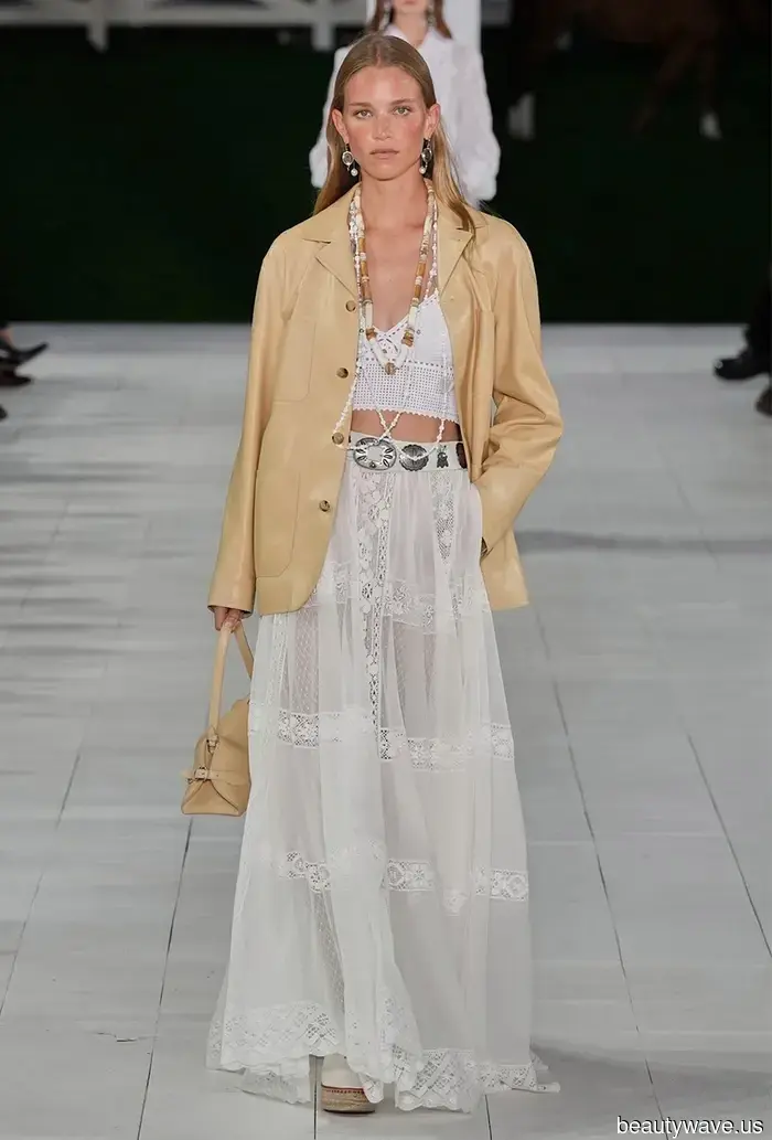 Subtle Luxury to the Left: This Summer Aesthetic Is Being Worn by Every Stylish Individual Instead.