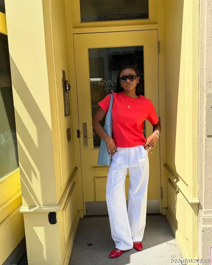 Is it just me, or are all the trendy girls now combining ballet flats with this anti-denim pant trend?