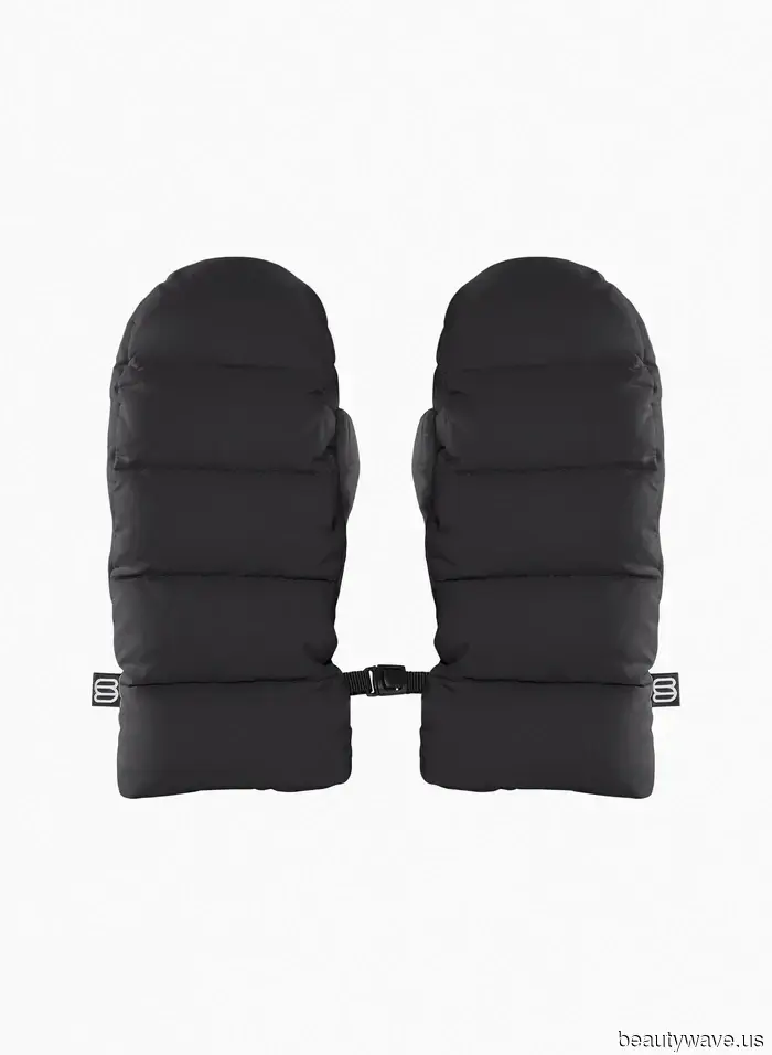 Aritzia is my go-to for essential wardrobe pieces—here’s everything I have in my cart from their Black Friday sale.