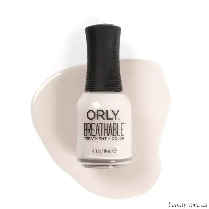 ¿Avena, Almendra o Fresa? Los Mejores Tonos de Esmalte de Uñas Lechoso para una Manicura de Verano a la Moda
