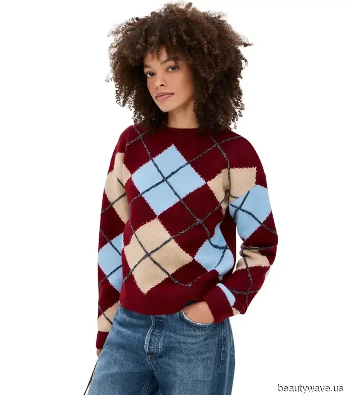 Plötzlich trägt jede Modeperson den Pullover-Trend, der vor nicht allzu langer Zeit als hässlich galt.