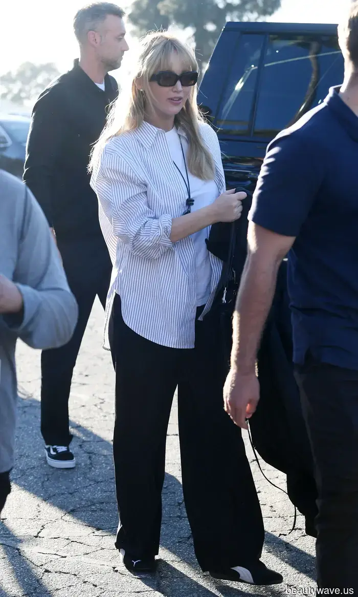 *Not* Boots and Ballet Flats—J.Law’s Most Stylish Outfits Depend on These 5 Key Sneaker Trends