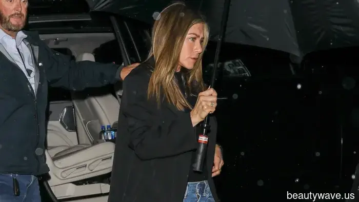 Jennifer Aniston recently sported the sneaker color that transforms this outdated denim trend into something fresh for 2025.