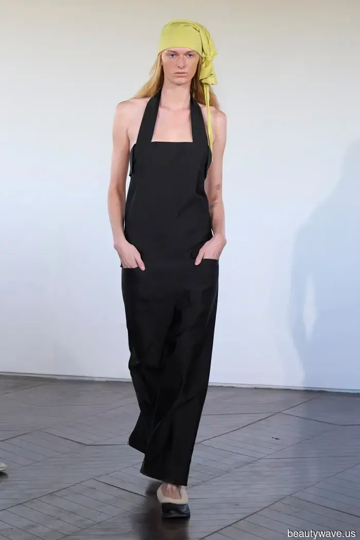 I’ve spent the entire week watching people unbox these UGG flats on TikTok—they’re the next big trend.