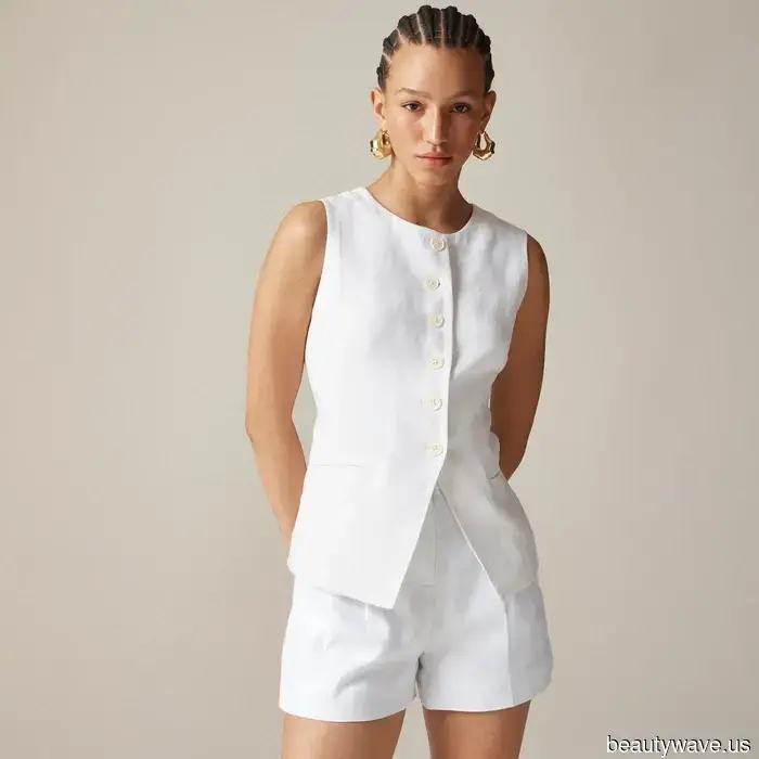 I might work in NYC, but my wardrobe has a French flair—6 Stylish Spring Essentials You’d Find on the Streets of Paris.