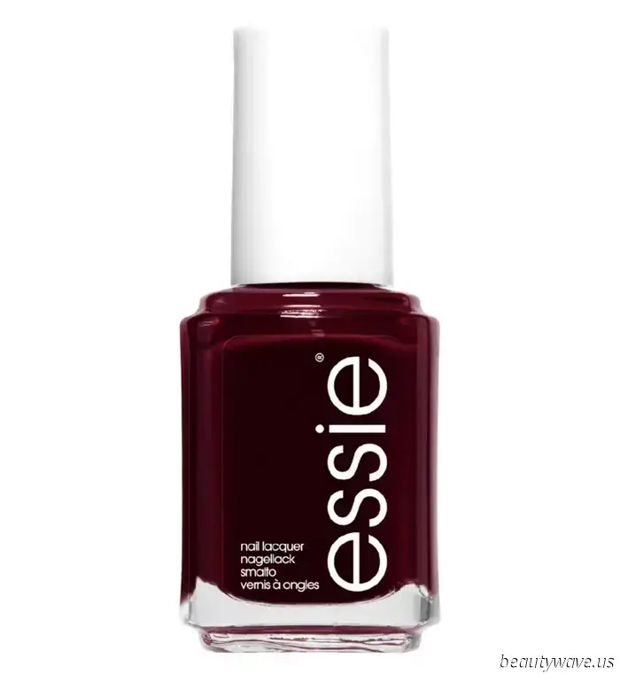 Le persone alla moda sembrano tutte indossare questo colore di pedicure anti-tendenza per l'estate