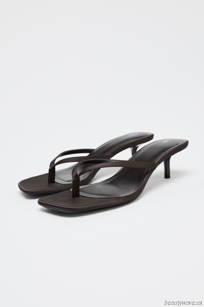 There's no question about it—this particular sandal gives long shorts a very sophisticated look.
