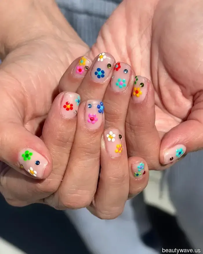 Se indossi uno di questi 18 design di unghie preppy, presumerò che trascorri l'estate a Nantucket.