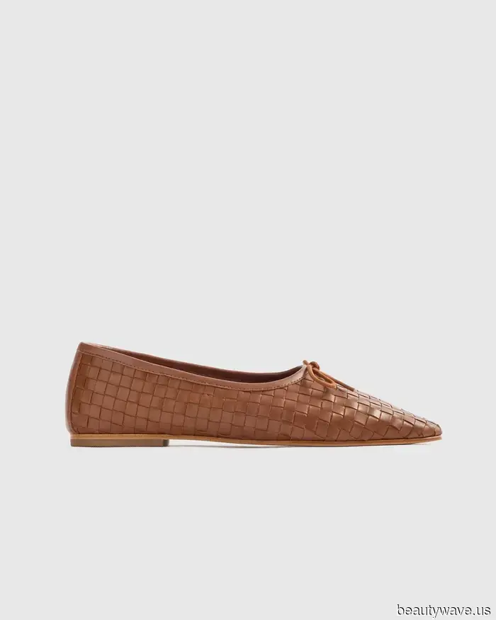 No, Not Loafers—Every Stylish Individual in NYC Is Choosing Cigarette Jeans Paired with These Timeless Flats Instead.