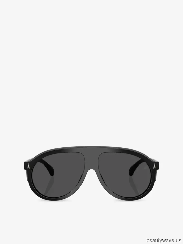 Ammetto: lo stile over-50 rende il minimalismo più chic.