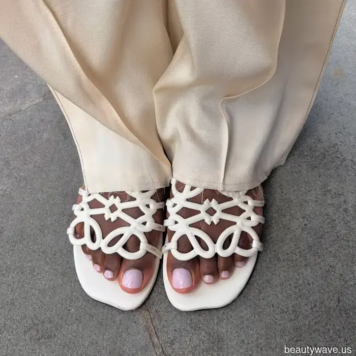 If you view yourself as a nail minimalist, you'll adore these 11 pedicure shades for your toes.