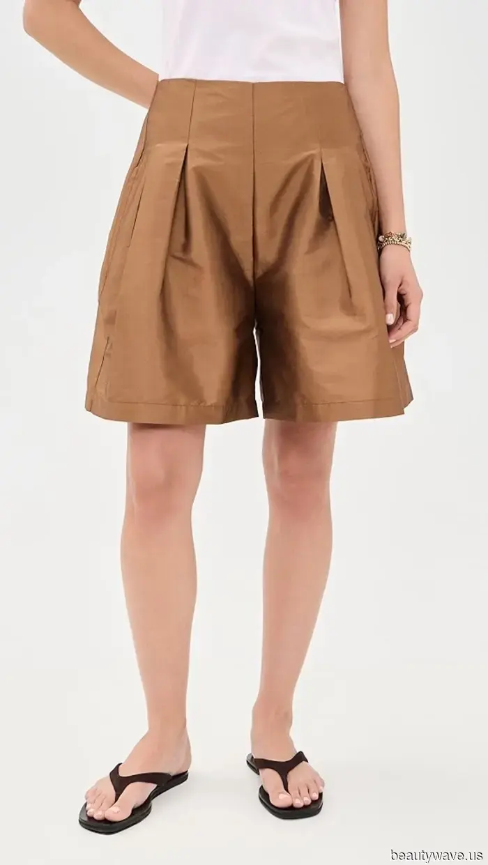 Apologies, Lace-Trimmed Shorts—This Trend for Fancy Shorts Is More 2026.