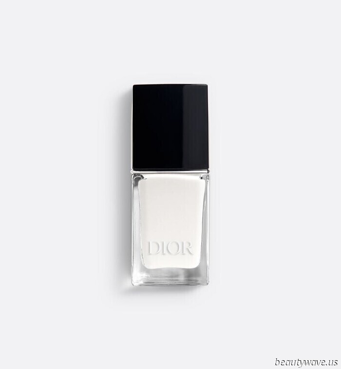 This summer's *most* significant (and chicest) pedicure trend is set to be, according to my nail artist.