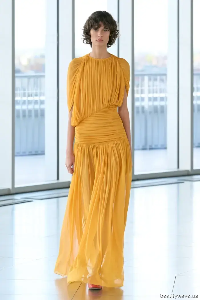 6 Exceptionally Stylish Trends We Noticed on the Spring 2026 Catwalks