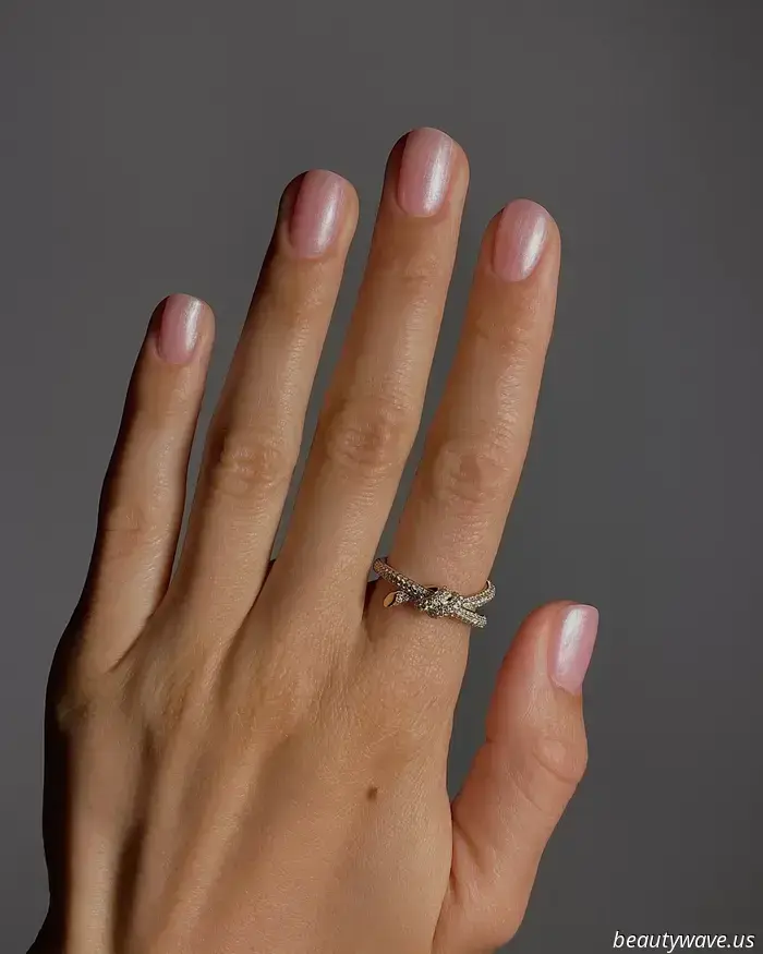 Es ist Zeit für eine neue Maniküre — „Chiffon“-Nägel sind offiziell die schickste Variante klassischer Neutraltöne.