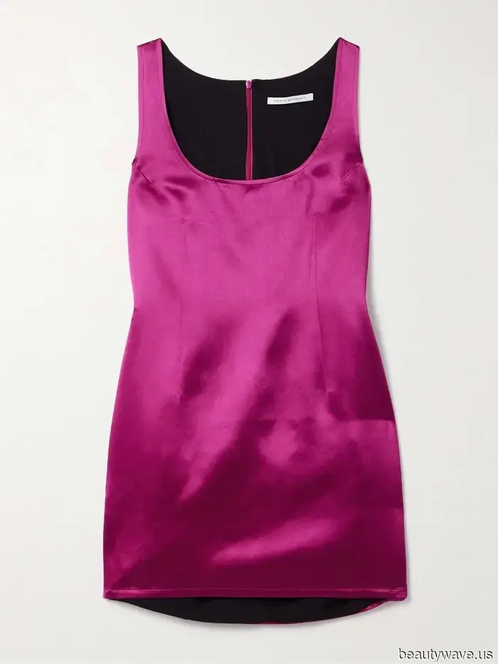 I'll be able to tell you're a fashion enthusiast if I spot you wearing jeans like *this* in 2025.