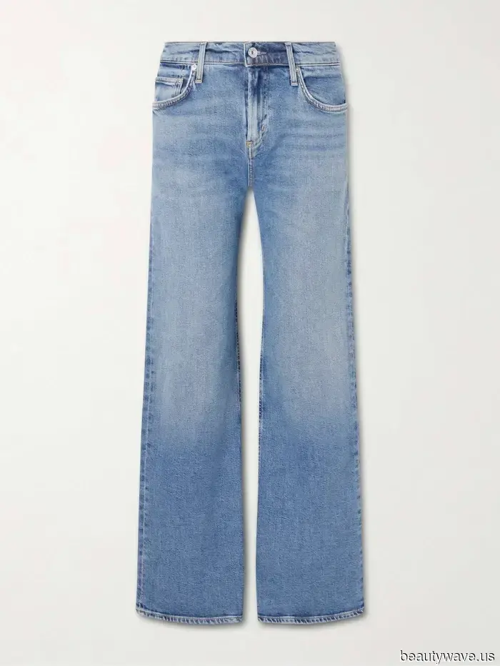 I'm a Classic Dresser Who's an Expert at Packing a Carry-On; Here's Everything I Brought for a Weekend Trip.