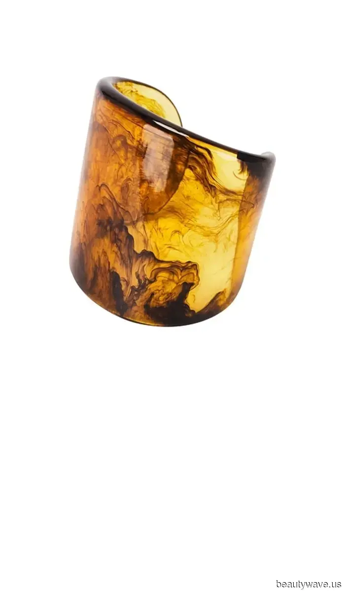 The 2025 Vacation Collection: All the Stylish Trends and Brands to Include in Your Luggage