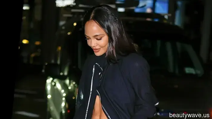 Visto en Manhattan: Las nuevas "Pretty" Ugg Flats que estarán en todas partes para el invierno de 2025