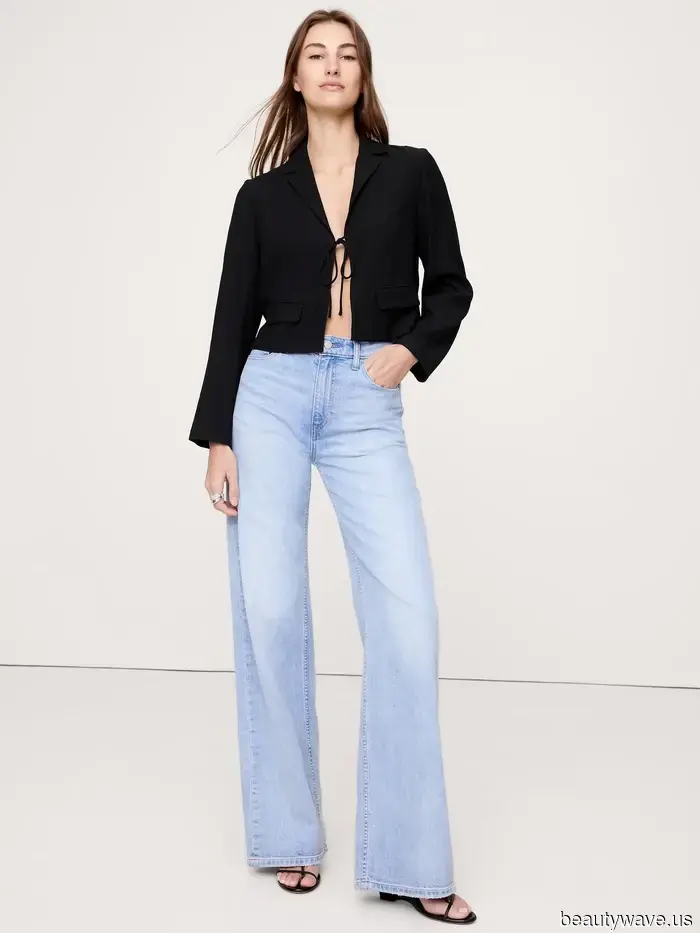 Если вы любите Banana Republic, сейчас ваше время сиять&mdash;получите скидку 40% на распродаже для друзей и семьи