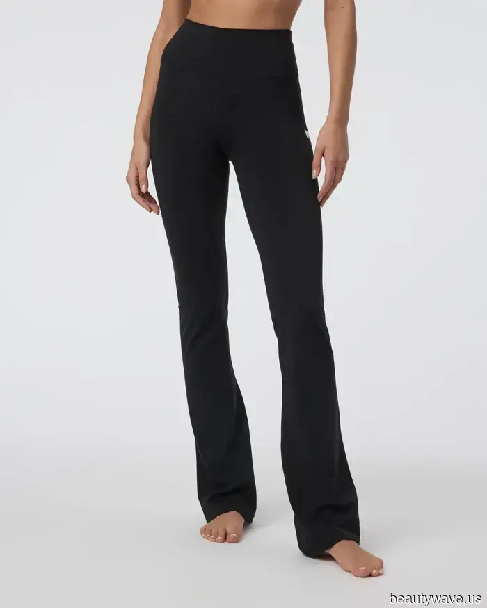 Kaia Gerber und Vuori haben gerade eine von den 90er- und frühen 2000er-Jahren inspirierte Activewear-Kapselkollektion herausgebracht, und sie ist so…