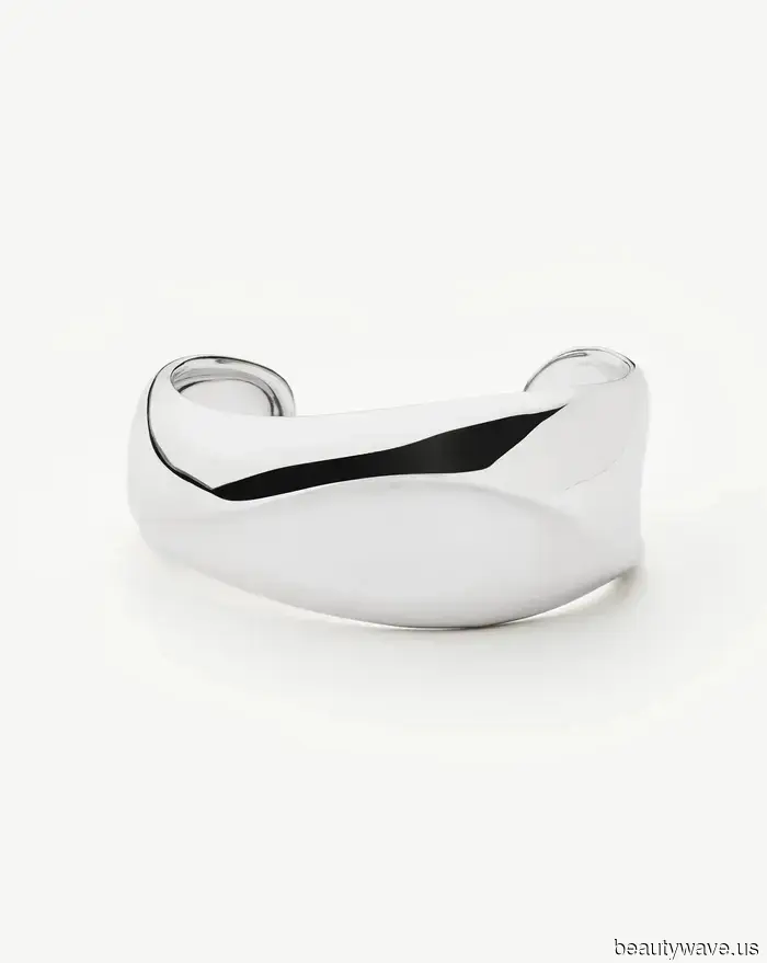 Забудьте о джинсах и балетках на секунду&mdash;я буду носить эту очень специфическую комбинацию платья и ботинок всю зиму.