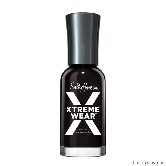 Cada individuo chic está usando uñas de "Navidad Gótica" en este momento&mdash;6 conjuntos vampíricos que actualmente…