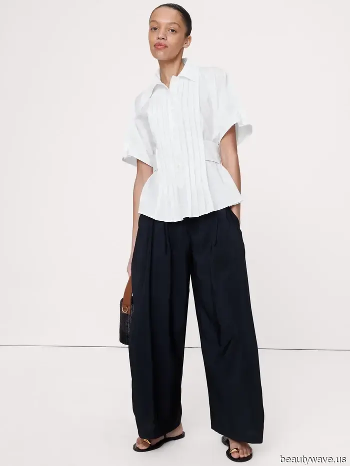 Banana Republic's Spring Sale Event is now underway, and stylish individuals will want to add these items to their wardrobes.