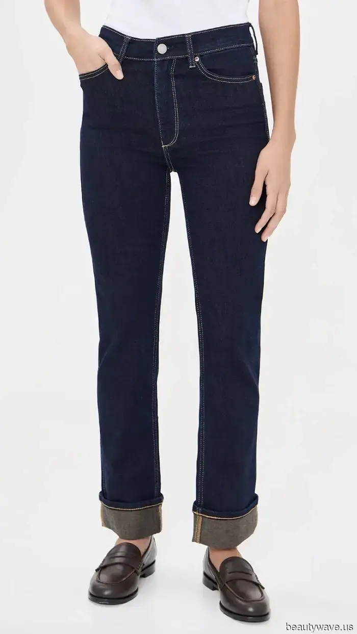 Las mujeres elegantes han comenzado a usar sus jeans de esta manera específica en silencio.
