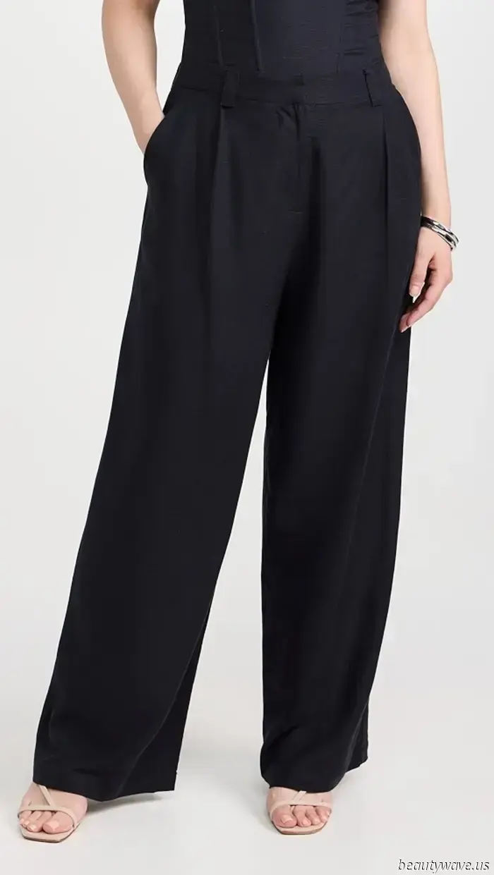Everyone in the fashion world is pairing flip-flops with this sophisticated pant trend.