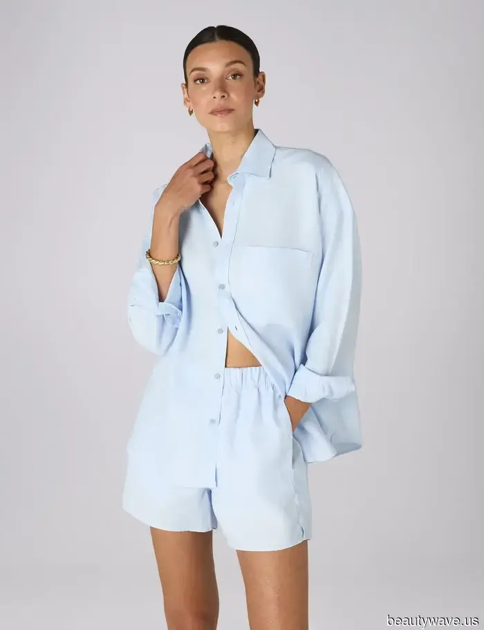 I'm a Minimalist Fashion Editor—Here’s What I Bring for My Summer Vacation.