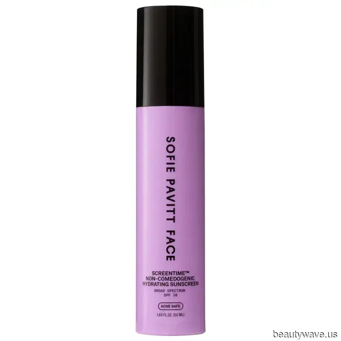 I persuaded three of my colleagues to purchase this jelly moisturizer before 10 A.M.—it's really that impressive.