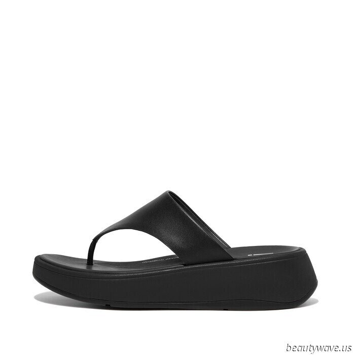 Out of nowhere, the "ugly" sandal trend that Jennifer Aniston frequently sported in the '90s has made a comeback.