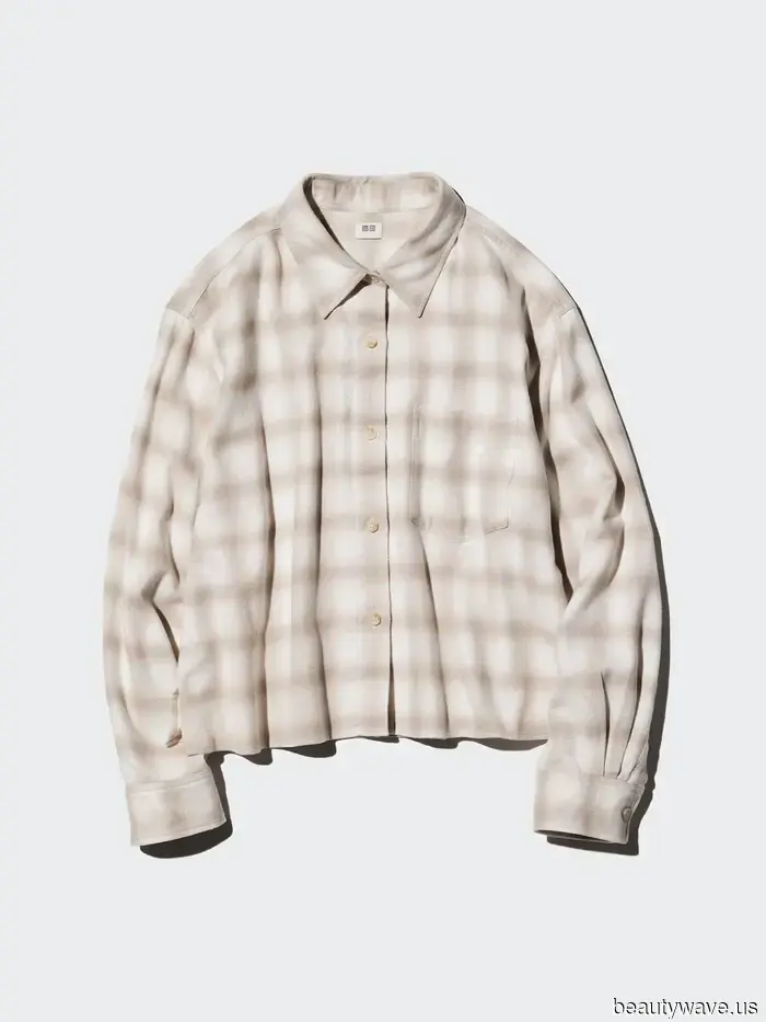 Forget Silk Scarves—Fashion Enthusiasts Everywhere Are Now Wrapping This Fall Essential Around Their Waists Instead.