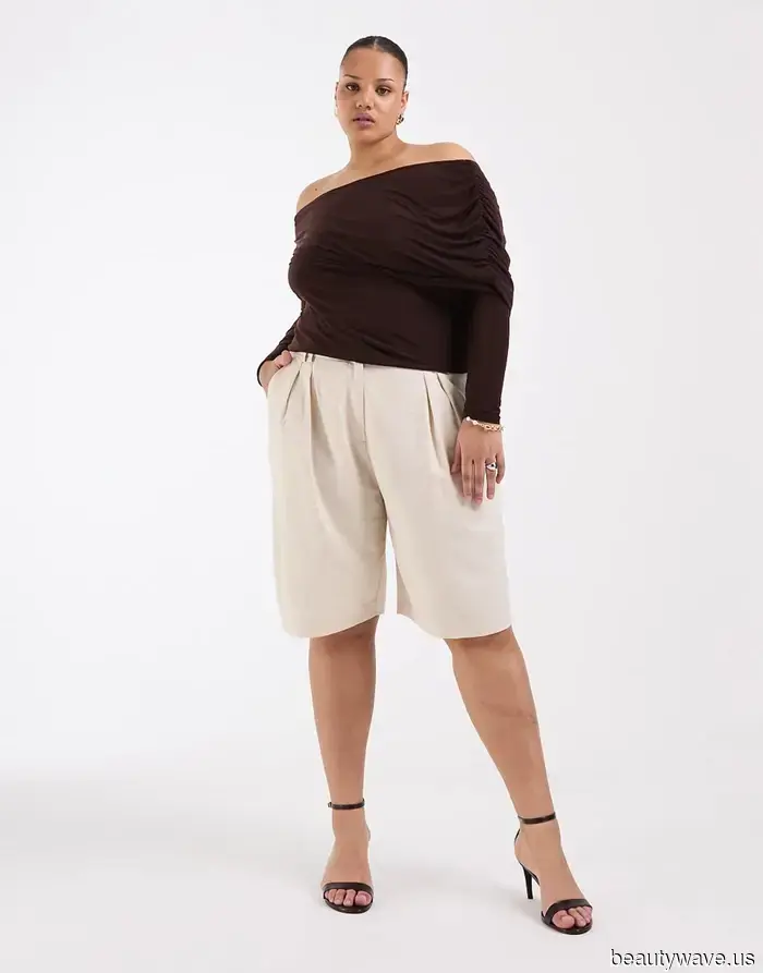 5 Tendenze di Pantaloni Corti Estivi che le Persone di Moda Stanno Abbinando con le Loro Ballerine Questa Estate