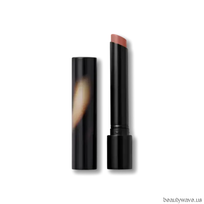 Victoria Beckham Launched Denim-Inspired Eyeliners—Now, My Fall Makeup Collection Is Fully Ready.