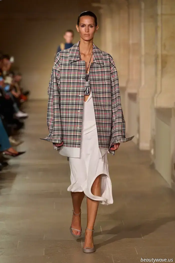 This Victoria Beckham collection drew inspiration from Romeo + Juliet, The Virgin Suicides, and films from the late '90s.