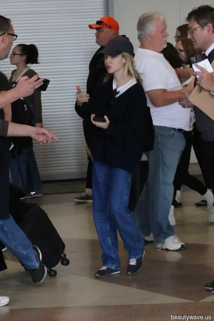 Dall'aeroporto alla sera, questo maglione Reformation approvato dalle celebrità è adatto per quasi ogni occasione.