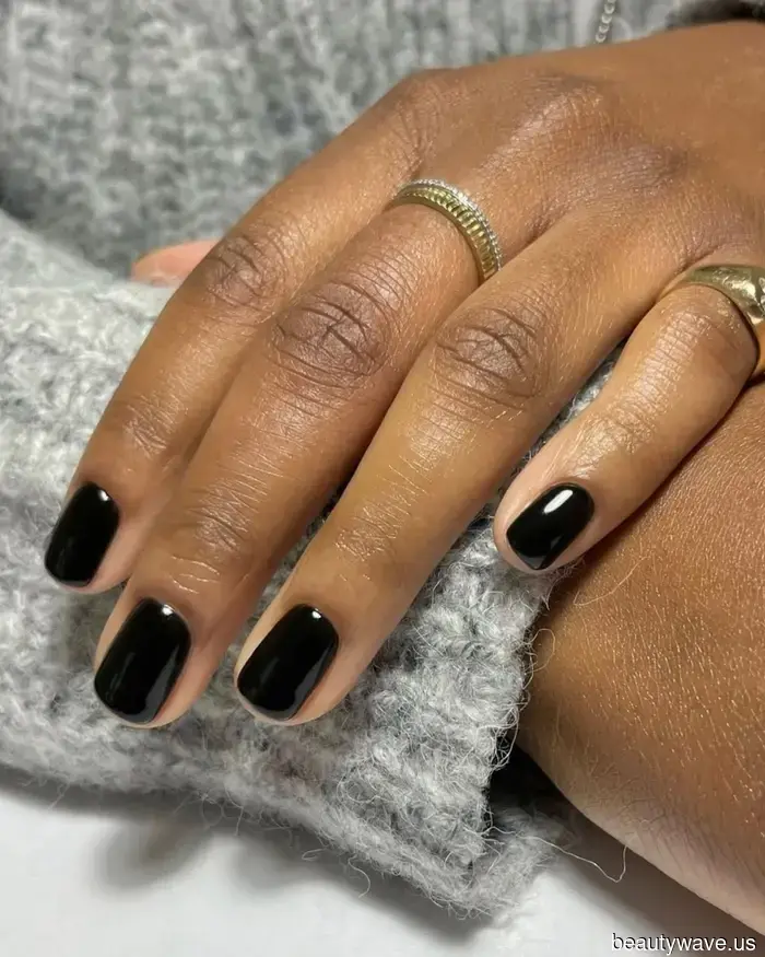 Ich bin ein Nagel-Trend-Experte—7 Herbst-zu-Winter-Maniküren, die "Voraus" schreien