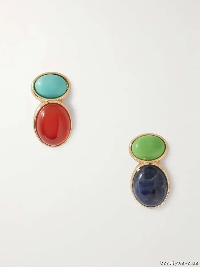 Holiday Attire Is Embracing the 1960s—Here’s How to Achieve the Style