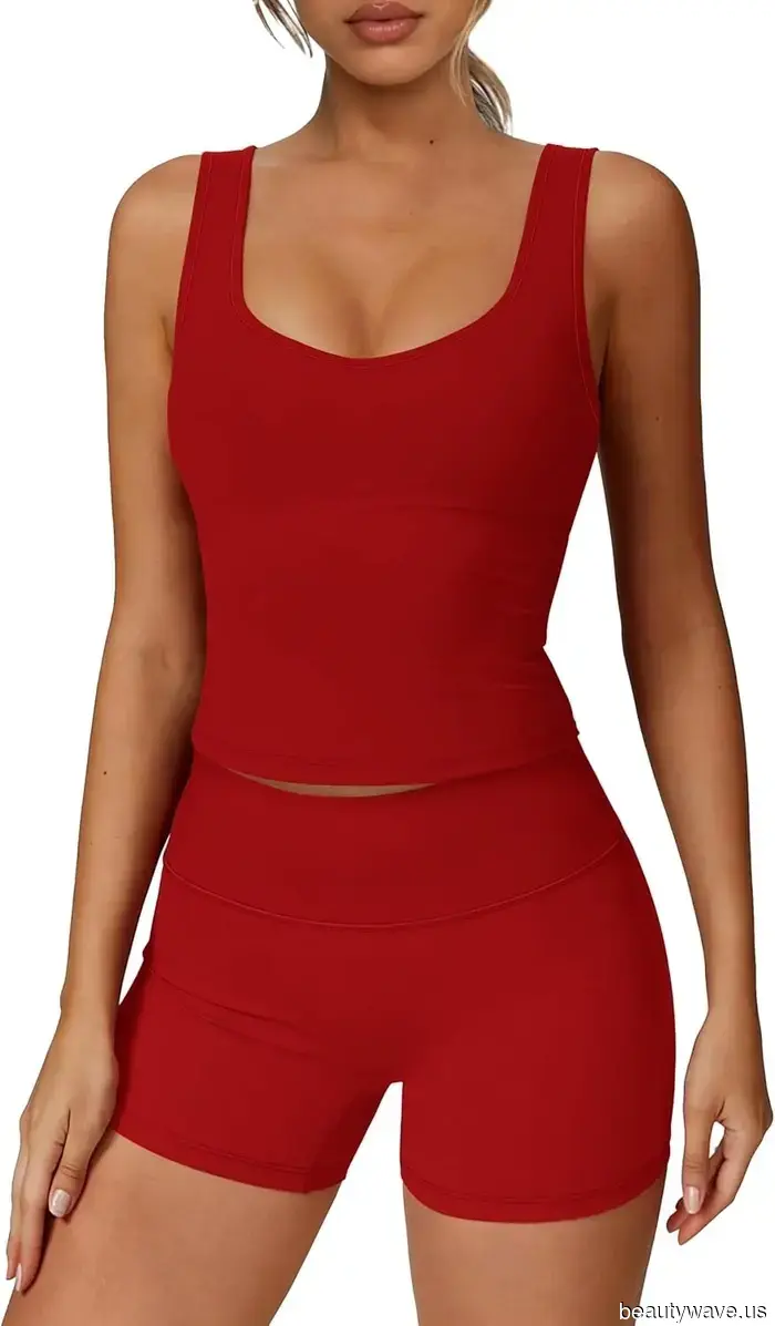 Heiße Mädchen mit kleinem Budget bestellen diesen süßen Trainingssets von Amazon diesen Sommer.