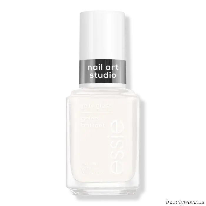 Do you recall Jelly Shoes? This Juicy Manicure serves as the nail counterpart inspired by the '90s.