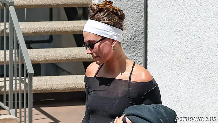L.A. It Girls Are Trading XL Totes for the Chic Bag Trend Designed for Pilates and Matcha Outings.