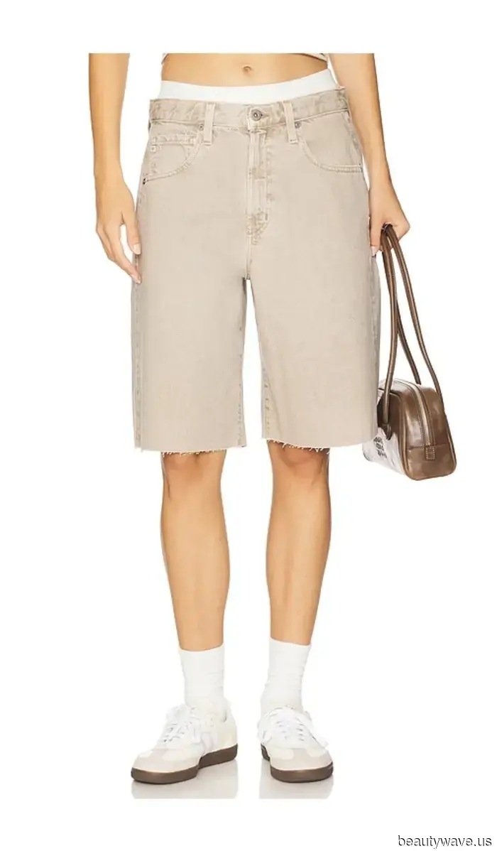 Tieni i Jeans Basic&mdash;Questa tendenza in denim "datata" sta tornando di moda