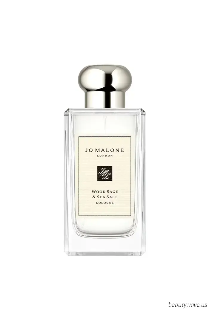 The Summer Fragrance Notes That Capture the Essence of a Vacation in a Bottle