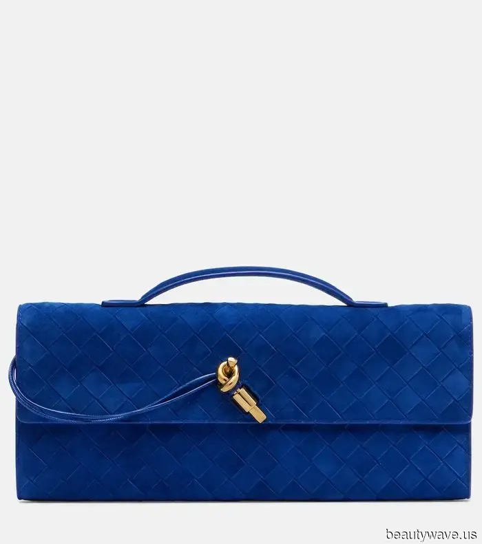 Come riconoscere un'It Girl nel 2026: questo colore di borsa e questa tendenza di tacchi carini