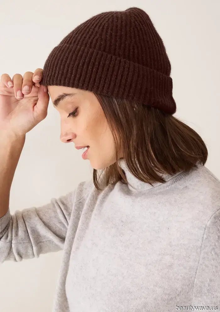 I Only Purchase Cashmere When It's Discounted—Here Are the Best Cozy Deals From the Black Friday Sales.