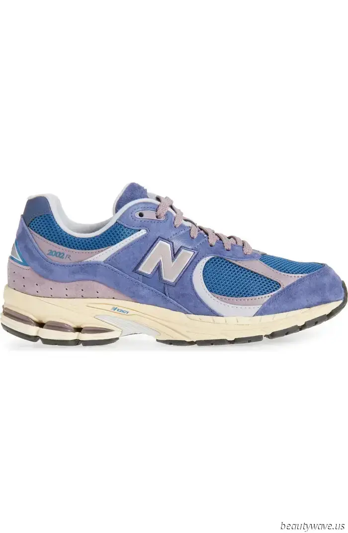 Le sneakers sono i veri protagonisti della vendita di anniversario Nordstrom—questi 29 modelli alla moda sono la prova