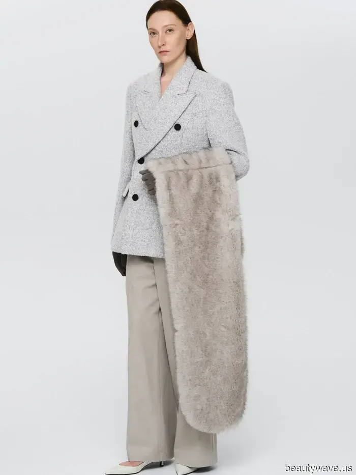 No Pillbox Hats or Capes—this Winter's Accessory Trend for the Stylish: the "Rich" Look