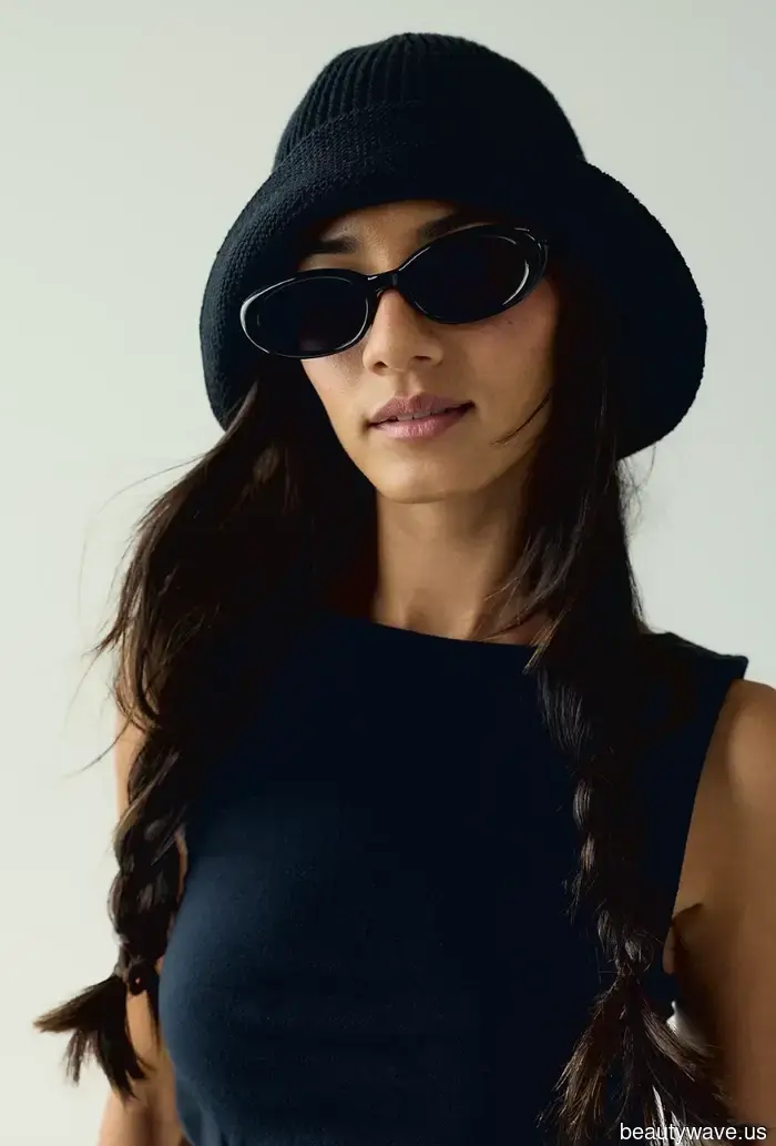 Wie man ein It-Girl im Jahr 2026 erkennt&mdash;Sie wird ihre Jeans und Jacken mit diesem schicken Accessoire tragen